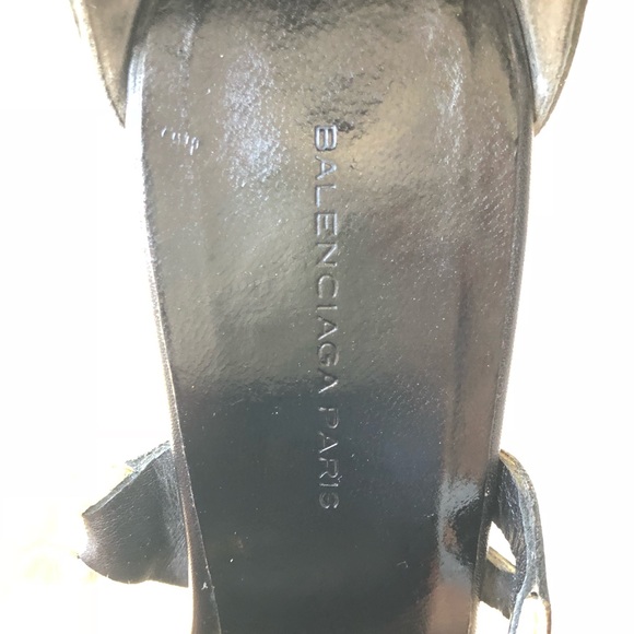 Gorgeous unique Balenciaga leather heeled sandals - Picture 8 of 10